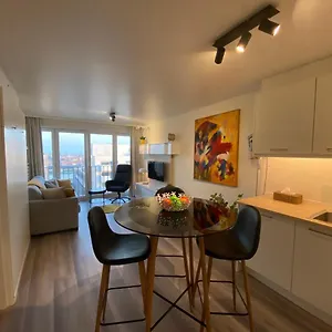 https://moderne-studio-aan-zee.hotelsghent.com